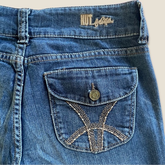 Kut from the Kluth Isabele Relaxed Bootcut Jeans - Picture 9 of 15